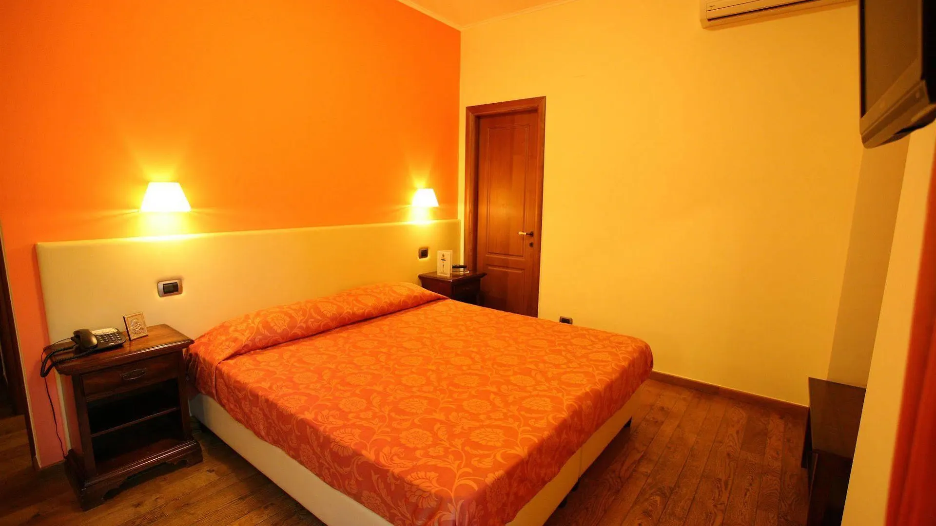 Hotel Medici ميلاتسو
